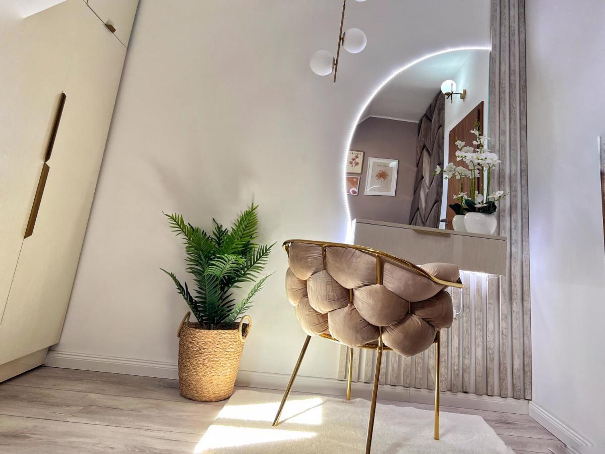 Studio Poienii - A Cozy Stay 5 Min Away From The Center Бистриця Екстер'єр фото