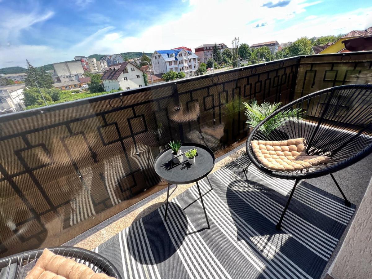 Studio Poienii - A Cozy Stay 5 Min Away From The Center Бистриця Екстер'єр фото