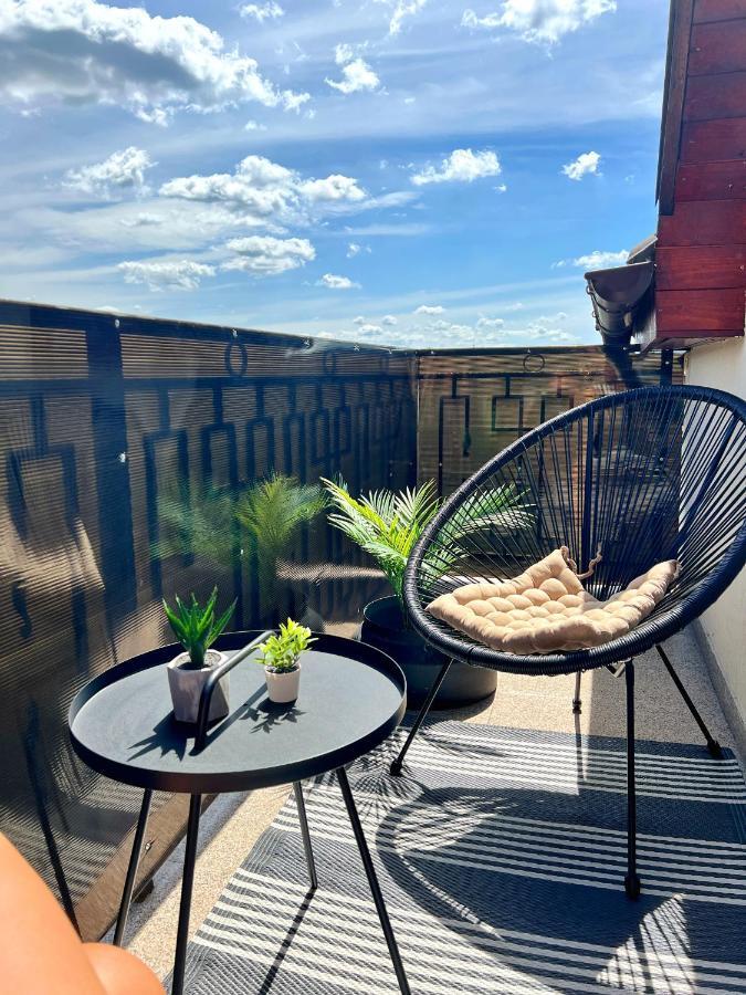 Studio Poienii - A Cozy Stay 5 Min Away From The Center Бистриця Екстер'єр фото