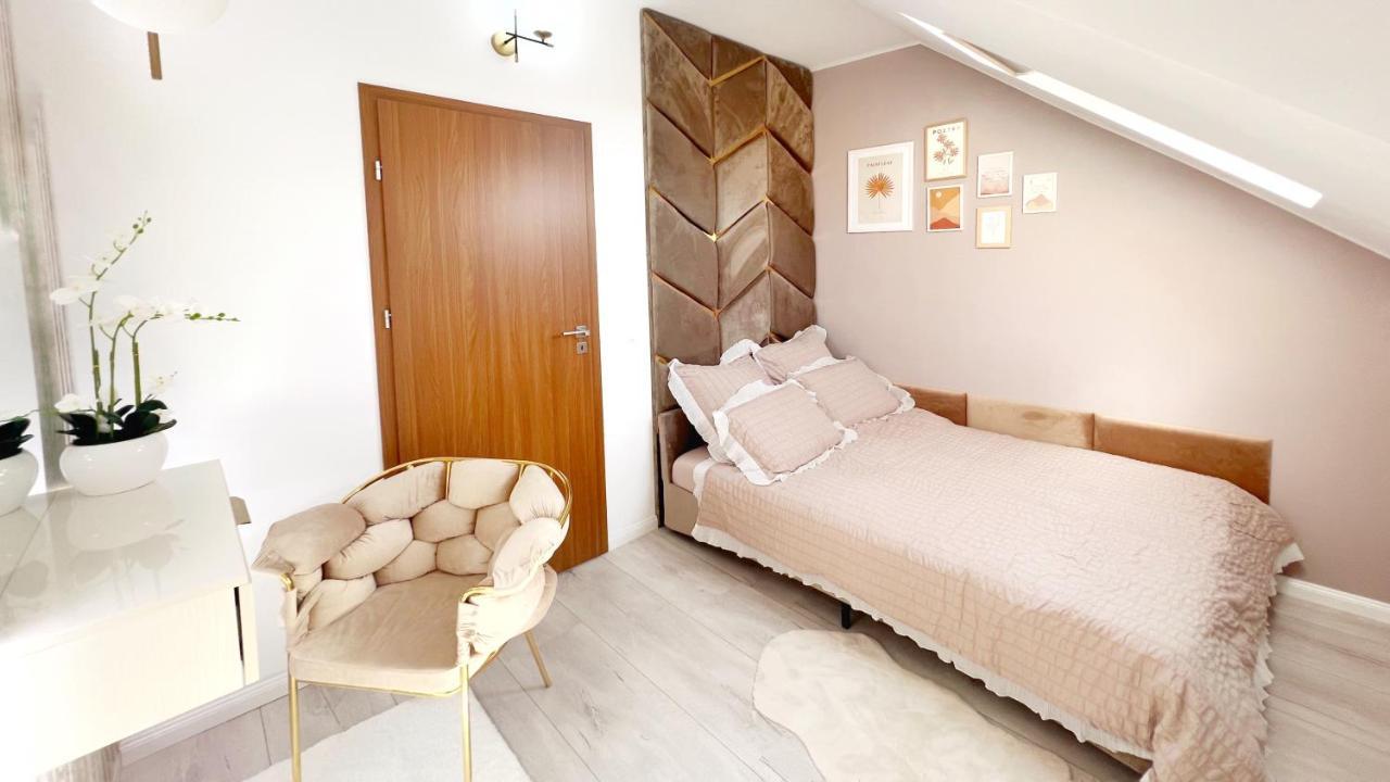 Studio Poienii - A Cozy Stay 5 Min Away From The Center Бистриця Екстер'єр фото