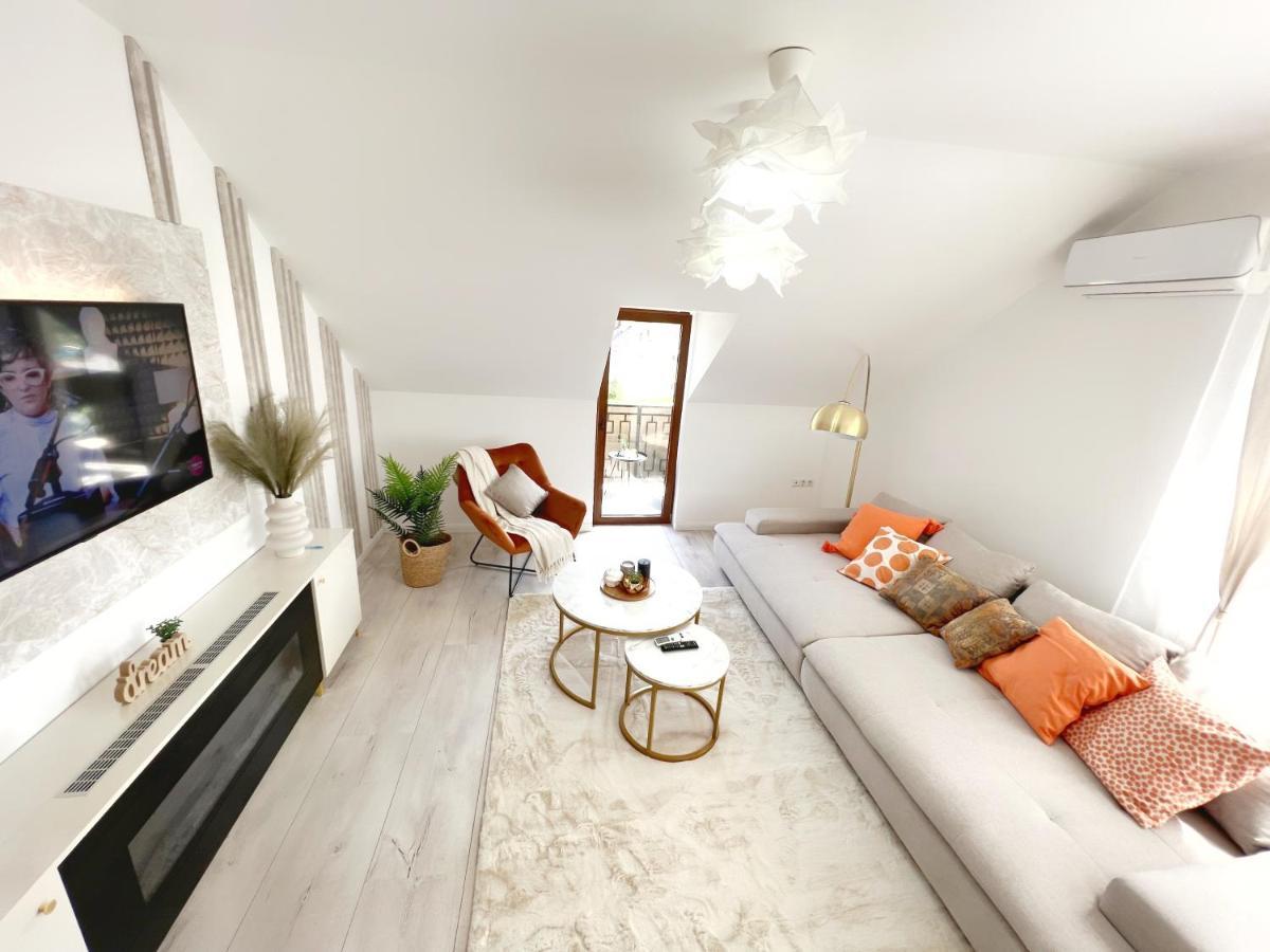 Studio Poienii - A Cozy Stay 5 Min Away From The Center Бистриця Екстер'єр фото